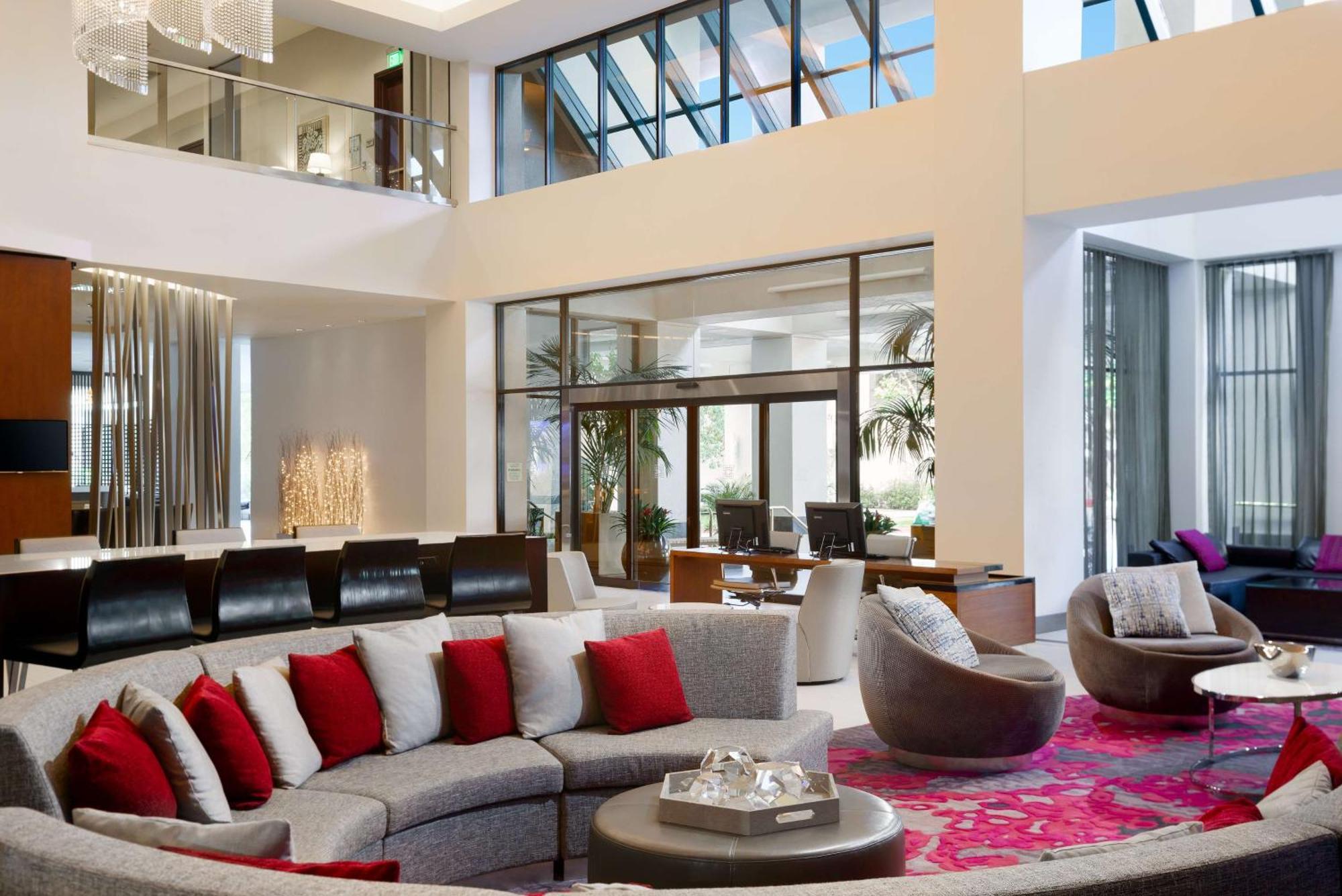 Hilton Woodland Hills/ Angeles 3*