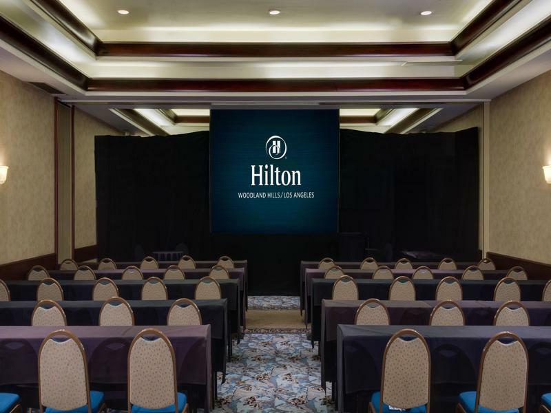 Hilton Woodland Hills/ Angeles 3*